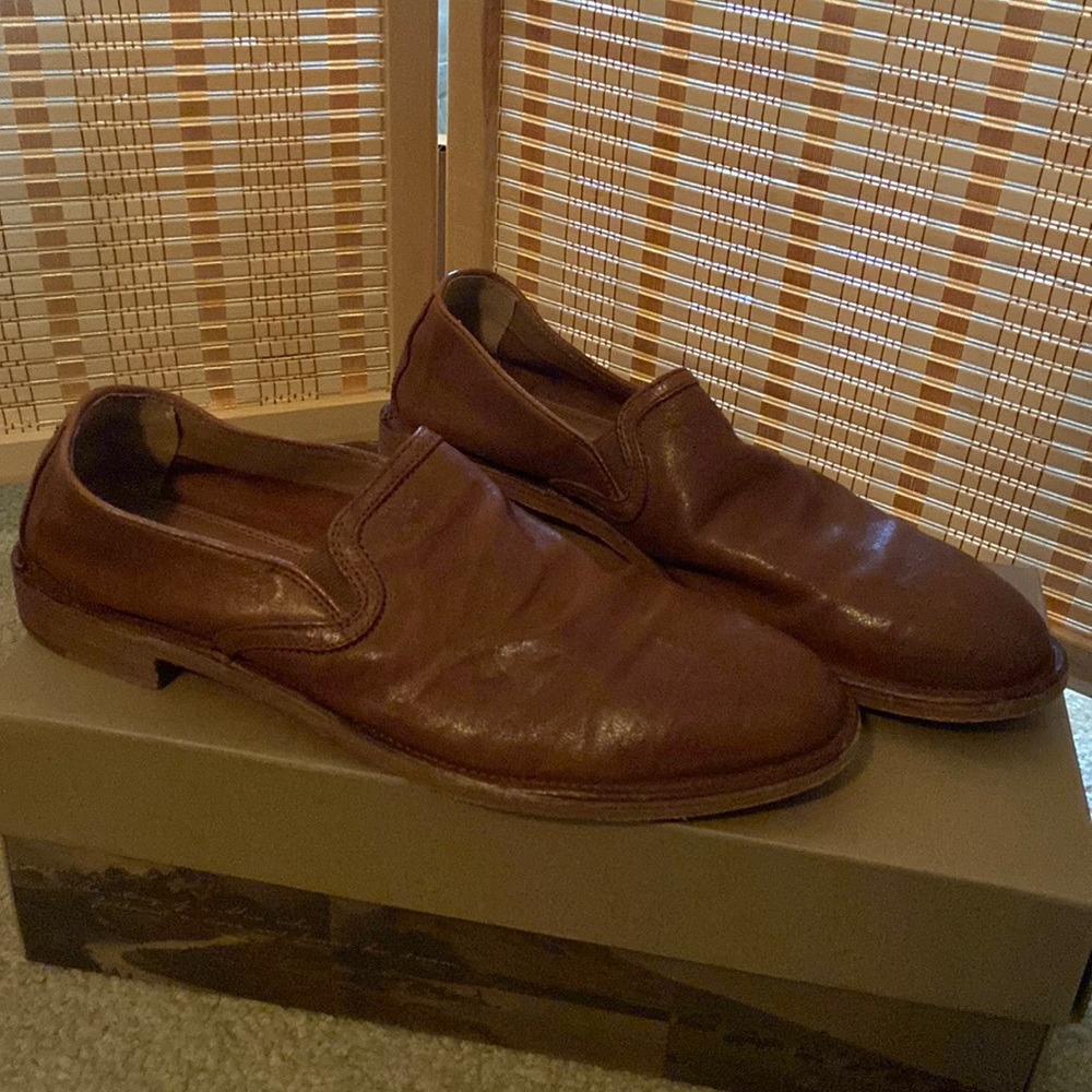 Beautiful Trask brand shoes. Size 8 1/2 (40). Barely worn— Excellent condition!